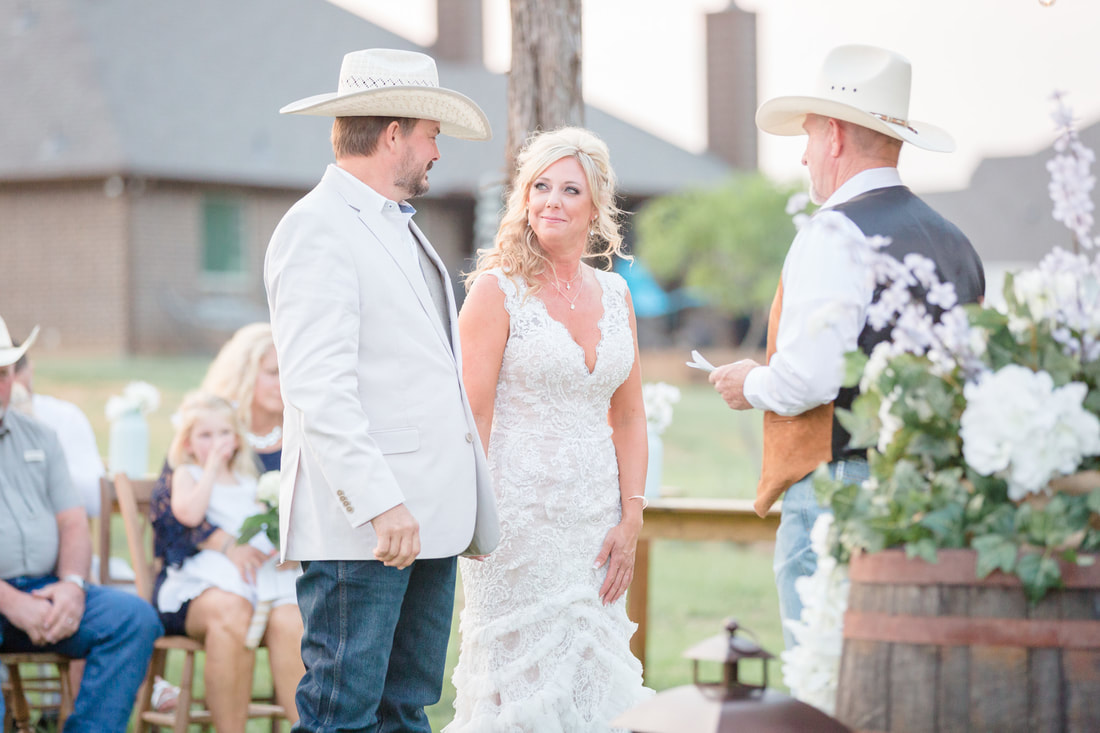 Briar, Texas backyard wedding 