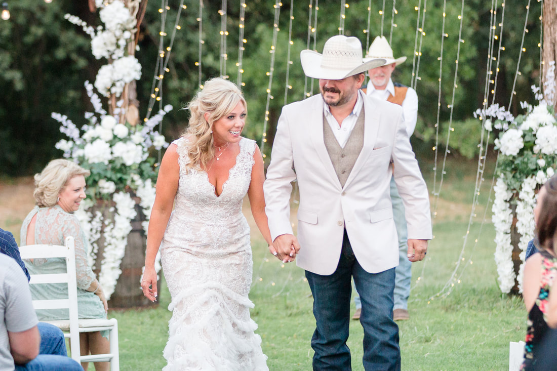 Briar, Texas backyard wedding 